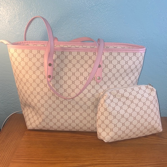 Handbags - Large Houndstooth Tote w/ Pink Straps & matching cosmetic bag, Faux Leather NWOT